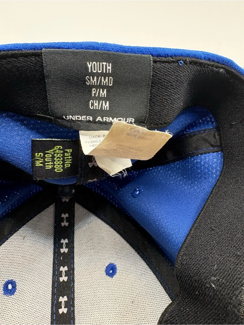 Under Armour Youth S/M Blue Black Logo Performance Fitted Baseball Hat